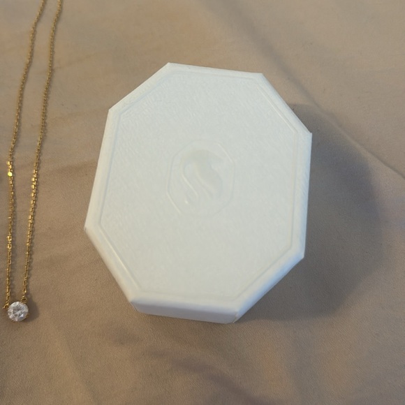 Swarovski pendant necklace with box - Picture 4 of 5